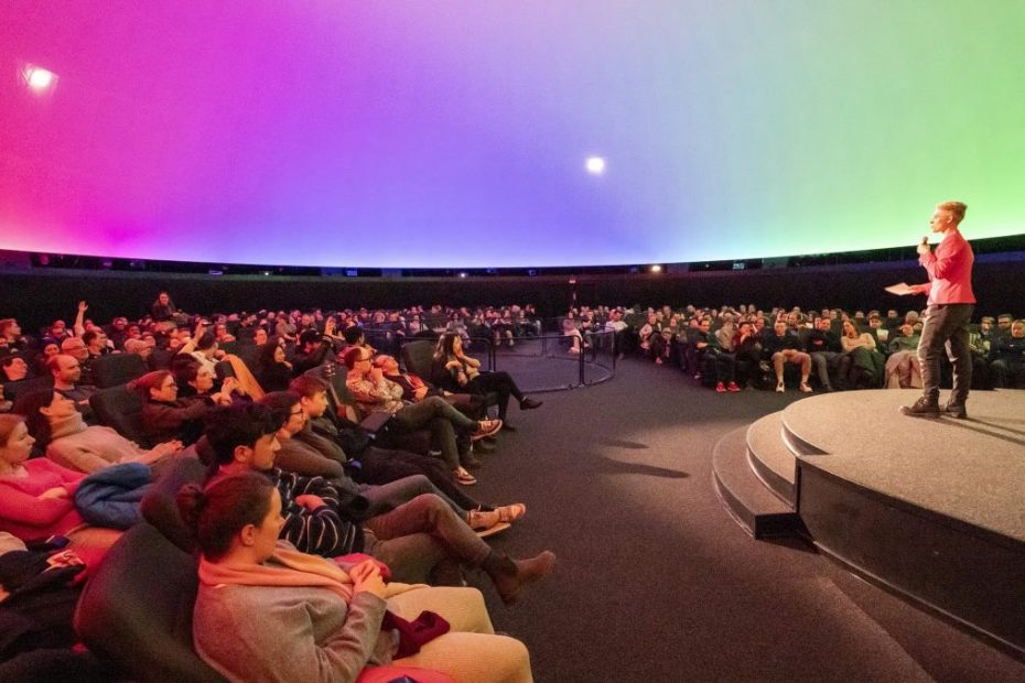 Science Slam im Planetarium Berlin