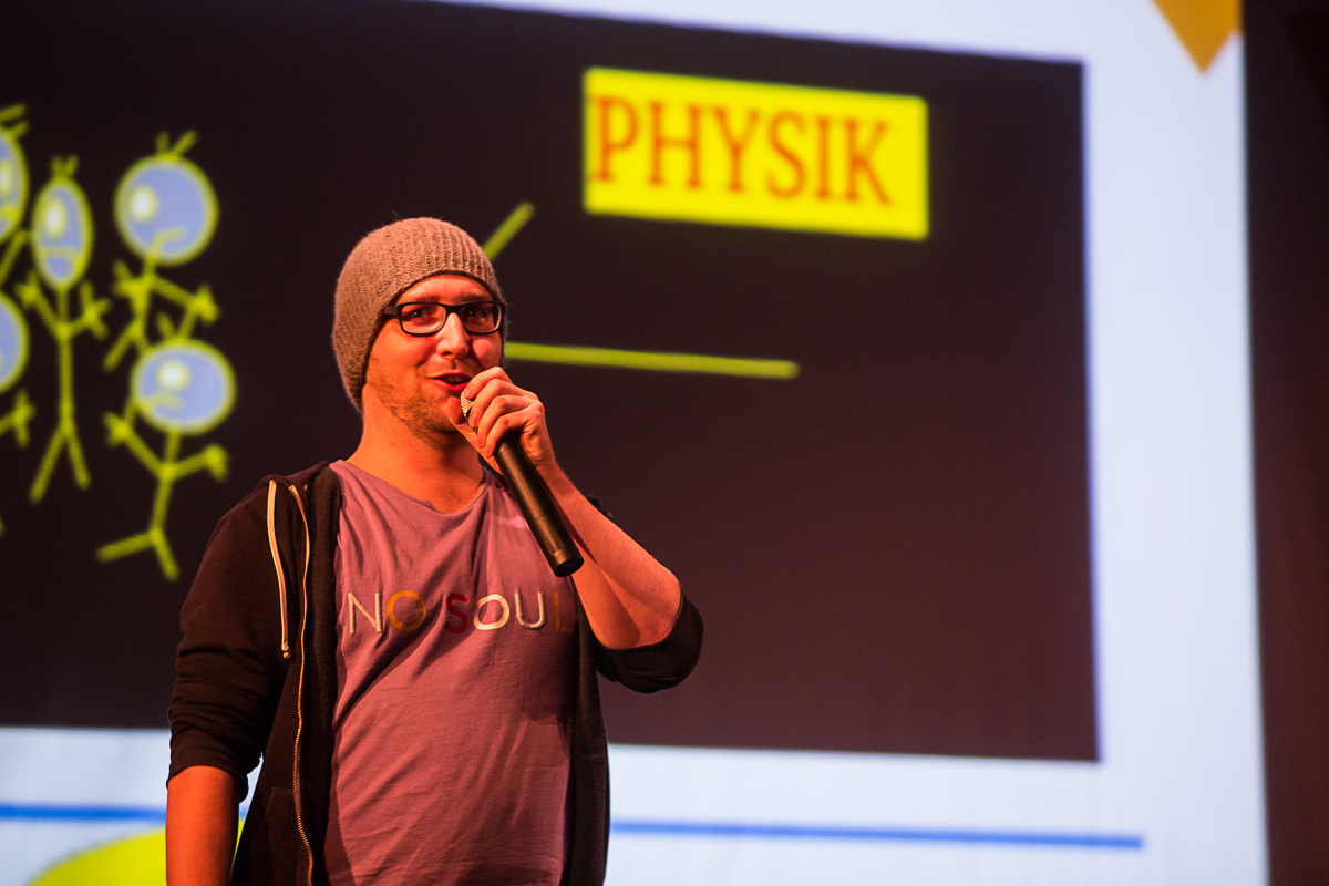 Science Slammer auf der Bühne